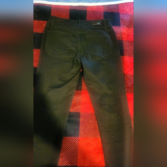 YMI Classic Midrise Ankle/skinny Jeans In Black. Size 7/8 Fits More Like A 5/6 - Picture 9 of 11